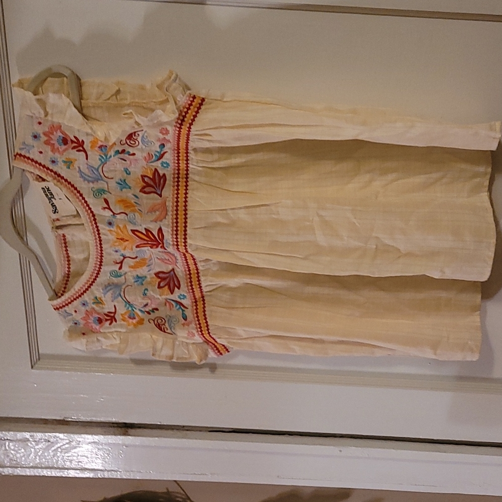 Cotton top with embroidery